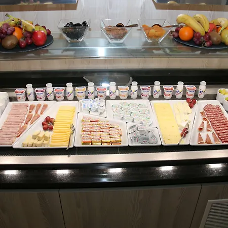 Golden Tulip De Paris Hotell 4*