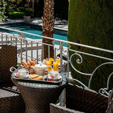 Hotell Golden Tulip De Paris