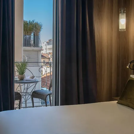 Hotell Golden Tulip De Paris Cannes
