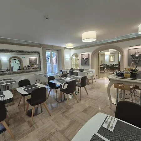 Hotell Golden Tulip De Paris